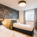 171 Hotel 3*