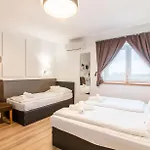 171 Hotel 3*