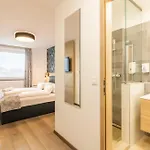 Hotel 171
