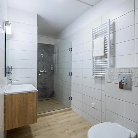 Autohof 171 3* היישאלום