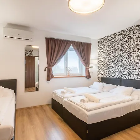 171 Hotel Hegyeshalom
