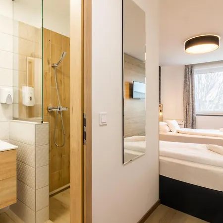 מוטל Autohof 171 3*