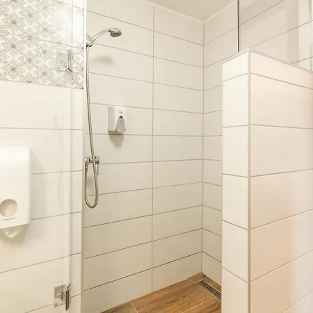 Autohof 171 3* היישאלום