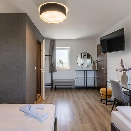 171 Hotel 3*
