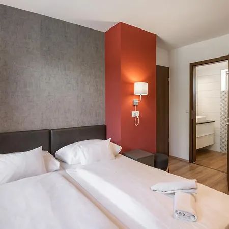 171 Hotel 3*